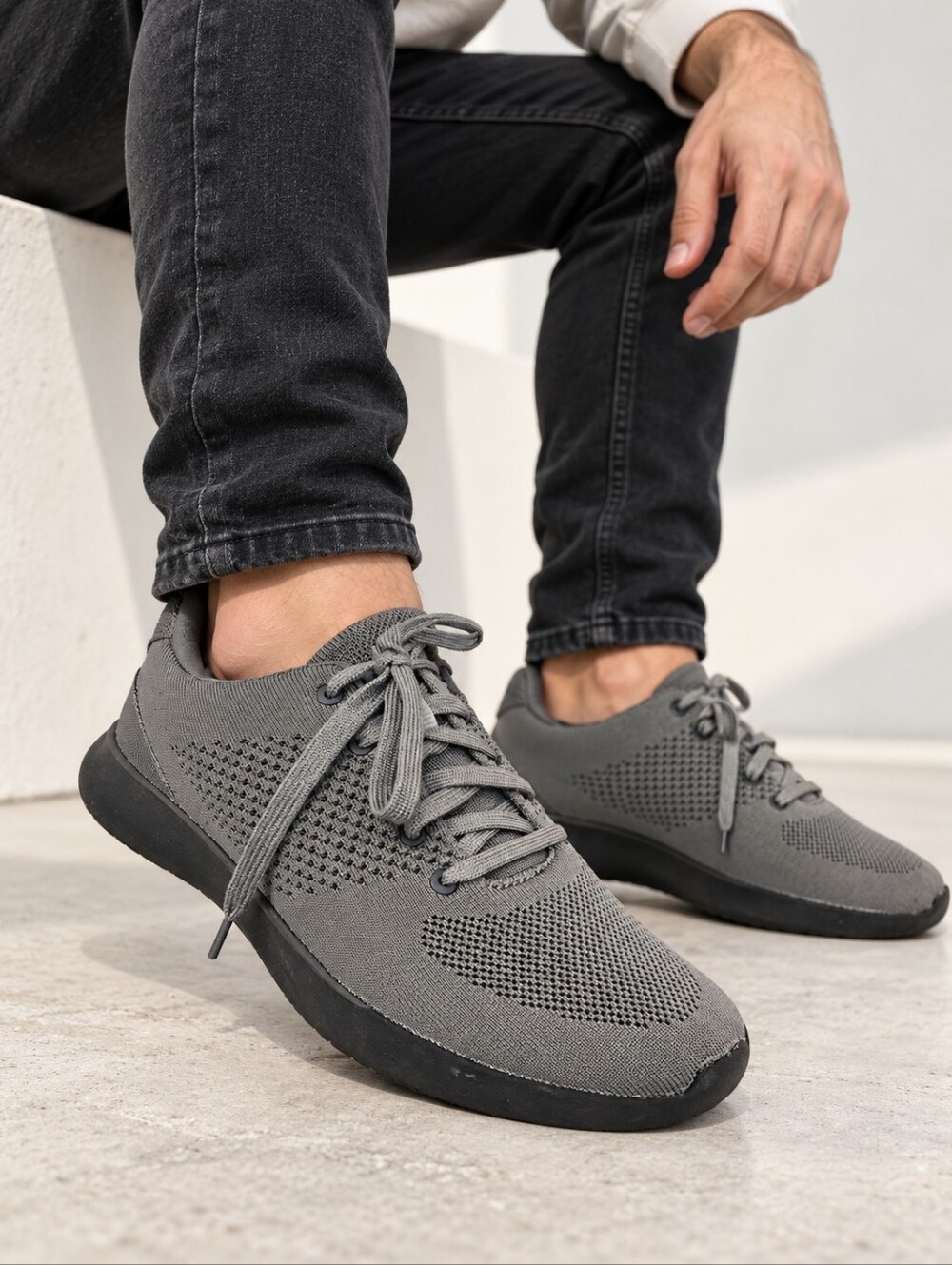 Kizik Lima Graphite Men’s Size 10 Hands Free Knit Sneakers Gray